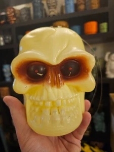 Vintage 1990s Halloween Gemmy Shrillers Skull Light Up Shaking Tested No Door - Picture 1 of 3