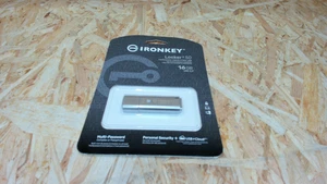 16GB Kingston Locker+50 USB 3.2 - Hardware-Encrypted Flash Drive - Afbeelding 1 van 3