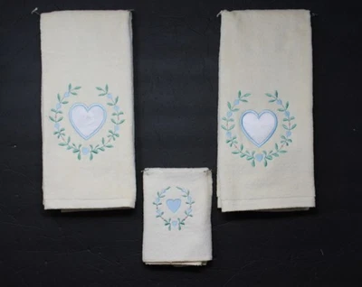 VTG JCPenney Towels Country Applique Embroidered Blue Hearts 2 Hand 1 Washcloth - Image 1 of 4