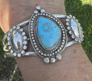 TURQUOISE NATURAL KINGMAN CONCHO BEADED BRACELET~STERLING~SIGNED - Picture 1 of 6