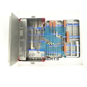 Small Fragment Complete Set of Orthopedic Surgery Instruments - Picture 1 of 2