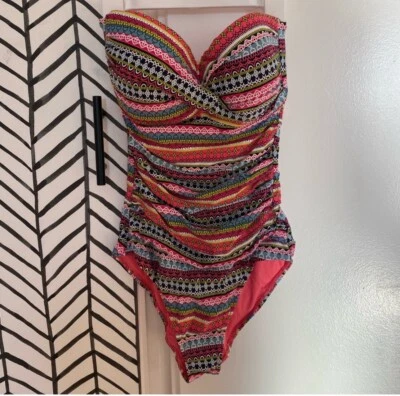 Anne Cole 283877 Womens Standard Twist Front Shirred One Piece Swimsuit, Size  6 - Image 1 of 4