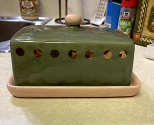 Unusual & elegant butter dish, pink and green w/gold accents-NEW-top and bottom - Bild 1 von 4