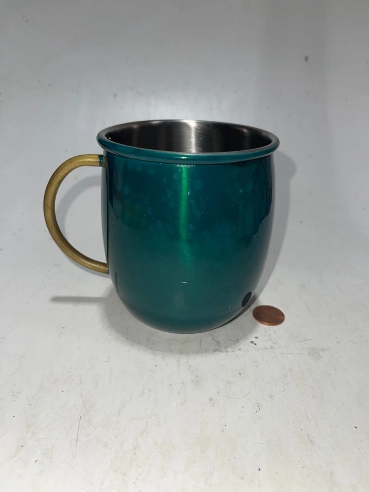 Taza mula Moscú esmeralda con mango de latón Foto 1 de 4