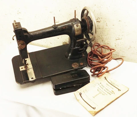 Vtg antique White S.M. co treadle sewing machine cast iron cleveland ohio 1890 Cover