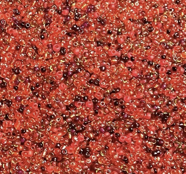 3000+ Red Colour Hues Tiny Glass Seed Beads 1.8mm-2.5mm - Image 1 of 1
