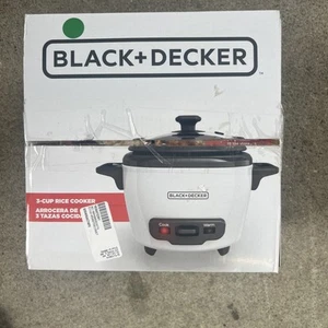 BLACK+DECKER 3-Cup Rice Cooker | Non-Stick Bowl with Steaming Basket - Picture 1 of 3