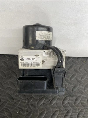 OEM 2000 Nissan Xterra ABS Anti-Lock Brake Pump Module 47660 7Z201 - Image 1 of 4
