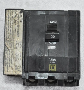 Used Square D QOB3201021 Shunt Trip Circuit Breaker 20A 240 VAC 3 Pole Bolt-On - Picture 1 of 8