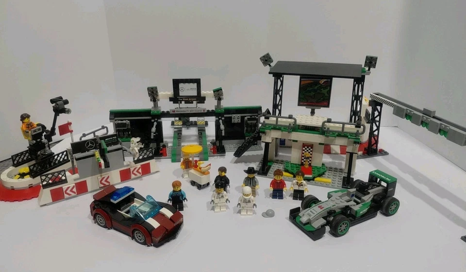 LEGO 75883 Mercedes AMG Petronas Fórmula Uno Team Speed Champions incompleto 80% Foto 1 de 4