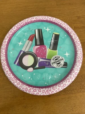 Sparkle Spa Icons 9 Inch Plates 8 Pack Paper Girls Sleepover Birthday Tableware - Image 1 of 2