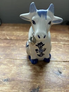 VIntage Delft Blue Cow Ceramic Hand Painted Creamer D.A.I.C - Picture 1 of 4