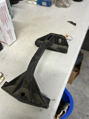 1974-77 NOS Ford Pinto Courier B1600 Mercury Bobcat BATTERY HOLD DOWN TOP CLAMP - Image 1 of 4