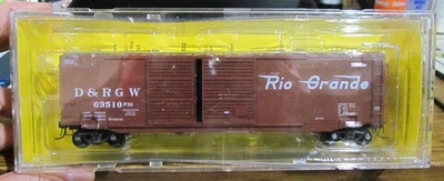HO Kadee Denver & Rio Grande D&RGW 50' PS-1 Boxcar w/MWKD (RTR) - Image 1 of 3