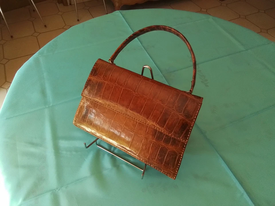 GRAND SAC A MAIN EN VERITABLE CUIR DE CROCODILE - Photo 1/4