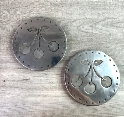 Juego De Colección De 2 Remaches Copco Cereza Patas Redondas Mediados De Siglo Funcionales/Decoración De Pared Foto 1 de 4