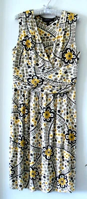 KASPER Fit & Flare Floral Dress Size M Knee Lenght Sleeveless V Neck - Image 1 of 4