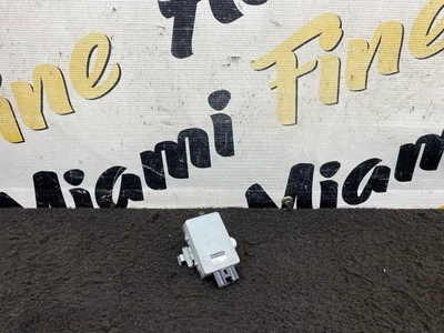 2013-2016 SUBARU BRZ FRS FUEL PUMP CONTROL MODULE 22648AA200 - Image 1 of 4