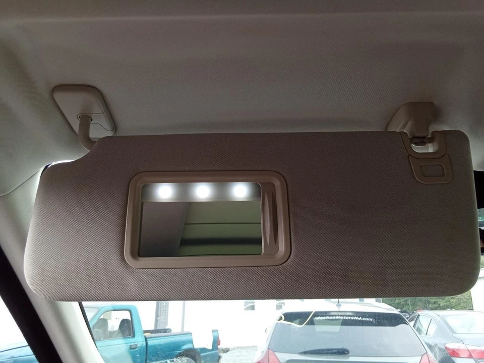 Driver Sun Visor Illuminated Fits 14-15 RANGE ROVER SPORT 775453 - Изображение 1 из 1