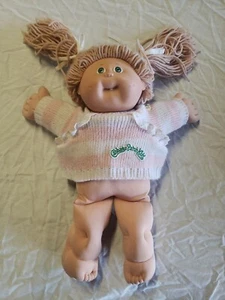 Cabbage Patch 1978 1982 Coleco Blonde Hair Girl Green Eyes Knit Sweater (D) - Picture 1 of 6