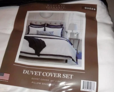 NEW Queen duvet cover 90" x 90" White & Navy by Modern Elegance - Image 1 of 3