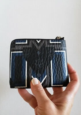 Cartera con cremallera para hombre $320 MCM  Foto 1 de 4