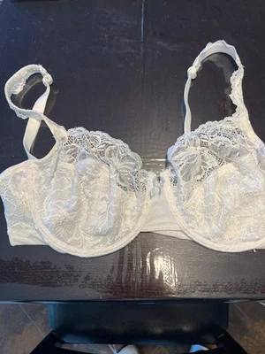 42B White Bali Lace Desire Underwire Bra Style DF6543 EUC. - Image 1 of 4