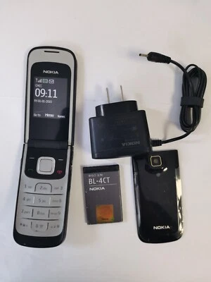 Nokia 2720 Fold -Black 2G unlocked  Mobile Flip  used phone - Image 1 of 4