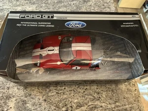 Ford GT 1:18 Scale Die-Cast Model Kit #20022 Beanstalk - Picture 1 of 7