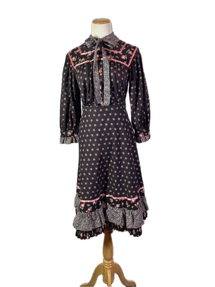 Conjunto Blusa Falda Vintage Años 70 u 80 Casera Cottagecore Floral Cintura 27" Foto 1 de 4