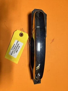 2015 GMC Terrain Right Front Door Handle D94 - Picture 1 of 5