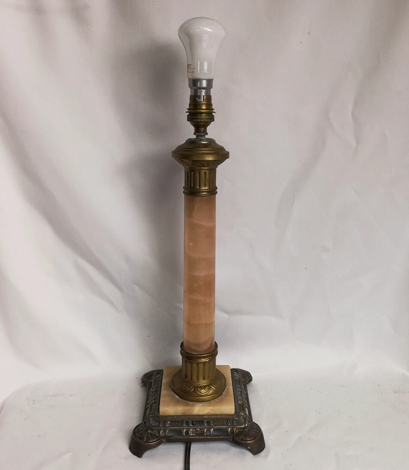 Lampe de table Napoléon III en albâtre et régule - XIXe S. - Hauteur 40 cm - Photo 1/4