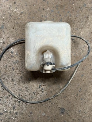 Бутылка омывателя лобового стекла FJ55 Toyota Land Cruiser - Изображение 1 из 4