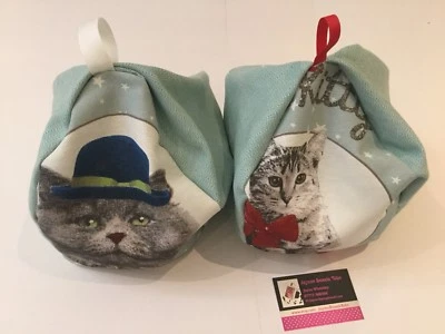 Crazy Cats IPad tablet cushion Beanbag stand holder for tablets kindle books - Image 1 of 4