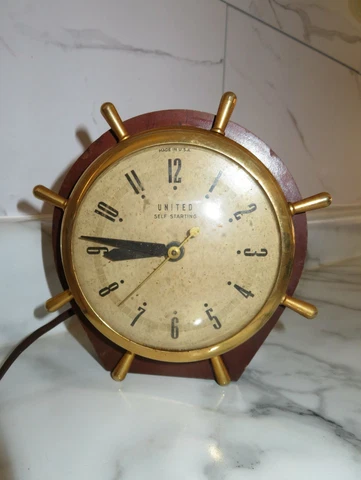 Vintage1940s United Ships Wheel Clock Self Starting Nautical Maritime Clock Cover