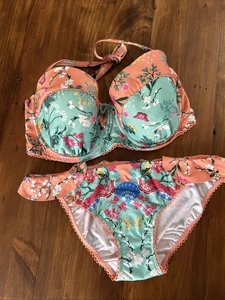Floozie Frost French Bikini - Picture 1 of 22