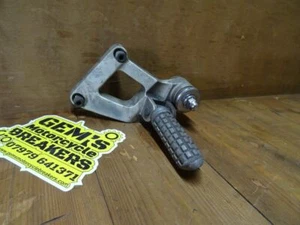 1998 Kawasaki ZZR 600 Left LH Pillion Footrest Footpeg and Hanger - Picture 1 of 2