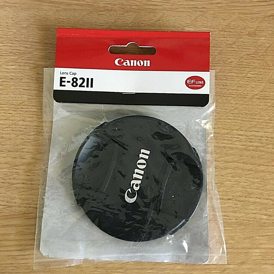 Canon E-82II 82mm Lens Cap - EF Lens front cover - Image 1 of 3