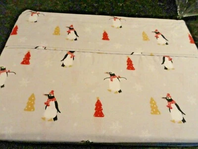 DIVERTIDOS PINGÜINOS NAVIDEÑOS Gris Rojo Negro Oro 3 piezas DOBLE Hoja de Microfibra Navidad Foto 1 de 4