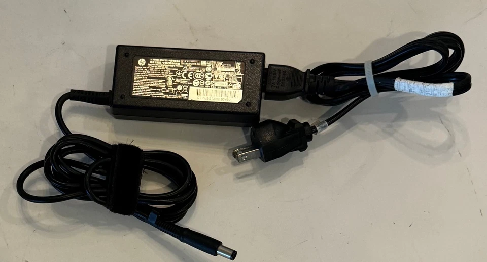 Genuine OEM HP Laptop Charger Power Adapter For 608425-001 609939-001 65W - Image 1 of 1