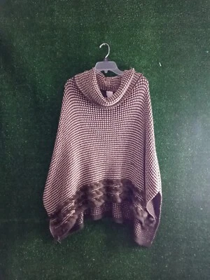 Poncho Chico Verde Y Dorado Capucha Cuello Pullover Borde Verde Completo Talla Única Foto 1 de 4