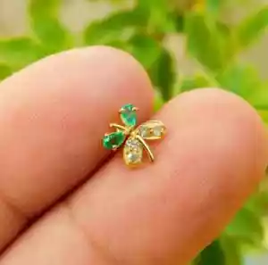 Alfiler nariz mariposa corte de pera de 0,50 quilates enchapado en oro amarillo de 14 quilates creado en laboratorio - Imagen 1 de 4