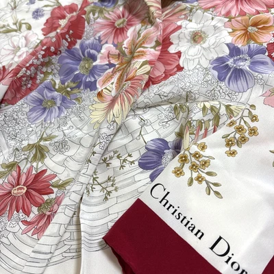 Bufanda de seda Christian Dior 33 pulgadas ramo floral borde borgoña elegante clásico Foto 1 de 4