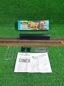 Comedor aerodinámico sin decorar Athearn HO sin montar verde oscuro - Imagen 1 de 11