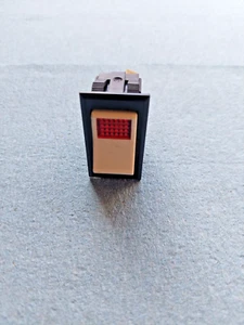 McGill Illuminated On/Off 3 Prong Rocker Switch 0851-1301 - Picture 1 of 4