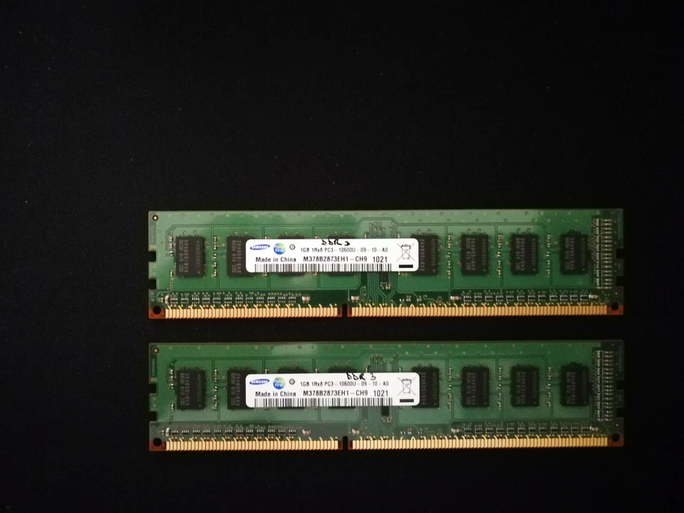 RAM DDR3 Samsung 2x 1GB 10600 - Immagine 1 di 1