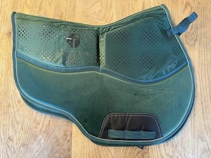 EQUIPAD Réglage Tapis de Selle Velours VERT COMPLET avec 3 Cales par Poche - Photo 1/2