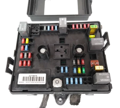 22778078 Chevrolet 2013 2014 Express 1500 bloque de relé de fusibles de motor OEM 2500 O16 Foto 1 de 4