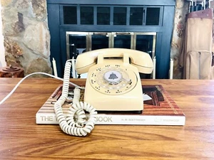 Vintage Western Electric Rotary Dial Phone Landline Telephone, Ivory House Phone - Photo 1/11