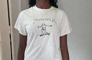 T-shirt bianca vintage anni 2000 Thrasher Skateboard Magazine GONZ modellata taglia M - Foto 1 di 3